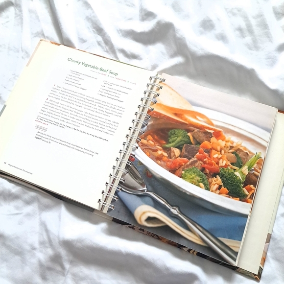 Weight Watchers All-Time Favorites Cookbook - Picture 7 of 8